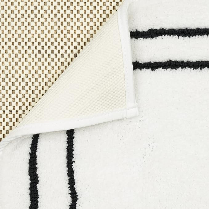 Mohawk Home His White/Black 1' 8" x 2' 10" Bath Mat