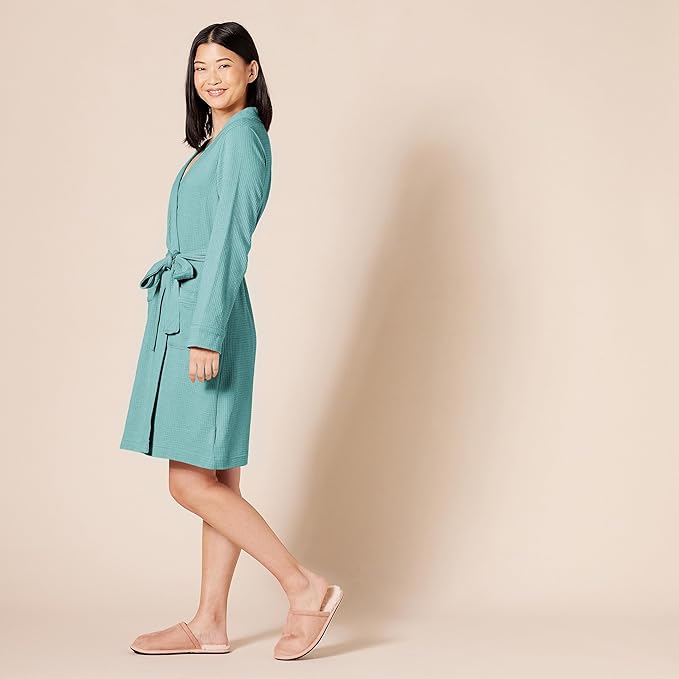 Amazon Essentials Women's Lightweight Cotton Waffle Mid-Length Bathrobe (Available in Plus Size)