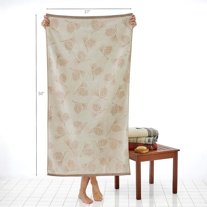 SKL Home Fall/Christmas/Winter Pinecone Bath Towel, Jacquard, Wheat | 100% Cotton. 550 GSM. Soft & absorbent. For use in the bathroom, kitchen or bar. Great for fall, lodge/cabin décor & gifting.