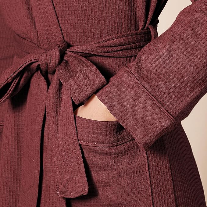 Amazon Essentials Women's Lightweight Cotton Waffle Mid-Length Bathrobe (Available in Plus Size)