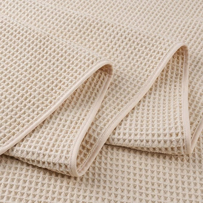 POLYTE 430 GSM Poly Blend Microfiber Quick Dry Waffle Bath Towel, 30x60 in | 4 Pack, Oversize, Lint Free, Body Towel