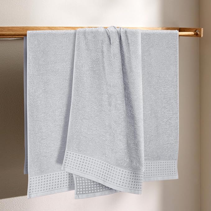 GLAMBURG Ultra Soft 4 Pack Oversized Bath Towel Set 27x54 inches, 100% Cotton Bath Towels, Highly Absorbant Compact Quickdry & Lightweight Towel, Ideal for Gym Travel Camp Pool - Light Grey