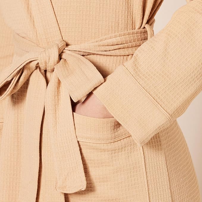 Amazon Essentials Women's Lightweight Cotton Waffle Mid-Length Bathrobe (Available in Plus Size)