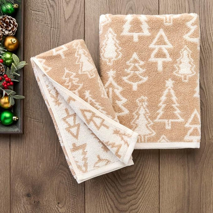 SKL Home Christmas/Winter Mod Tree Bath Towel, 100% Cotton, Tan | 500 GSM weight. Soft & absorbent. Reversible jacquard pattern. Great for holiday gifting.