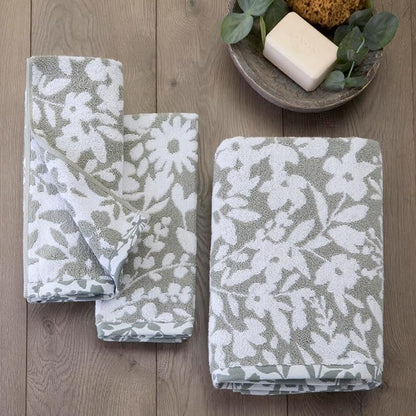 SKL Home Bedford Floral Bath Towel, Premium 100% Cotton, Sage | 600 GSM weight. Spa-level quality. Soft, & absorbent, reversible jacquard.