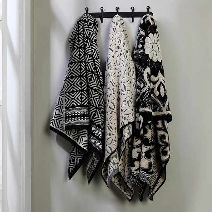SKL Home Amherst Medallion Bath Towel, Premium 100% Cotton, Black | 600 GSM weight. Spa-level quality. Soft & absorbent with fringed hem. Reversible jacquard pattern.