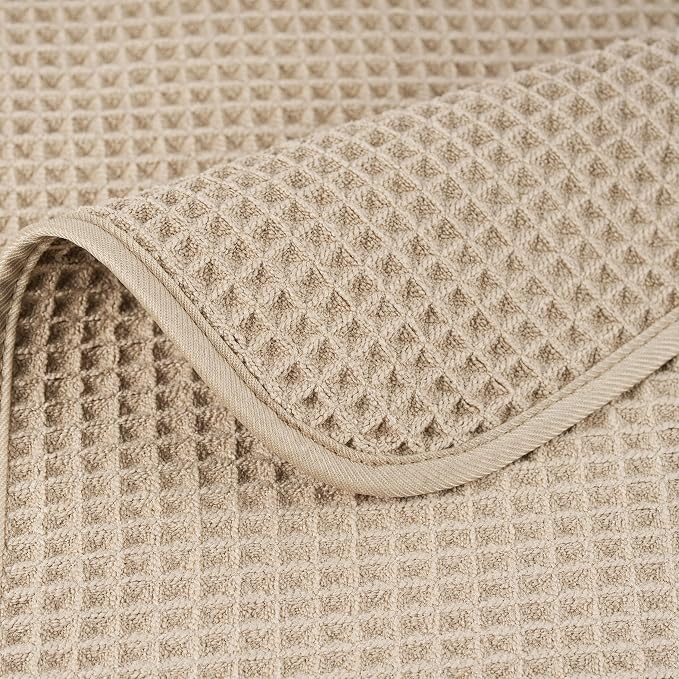 POLYTE 430 GSM Poly Blend Microfiber Quick Dry Waffle Bath Towel, 30x60 in | 4 Pack, Oversize, Lint Free, Body Towel